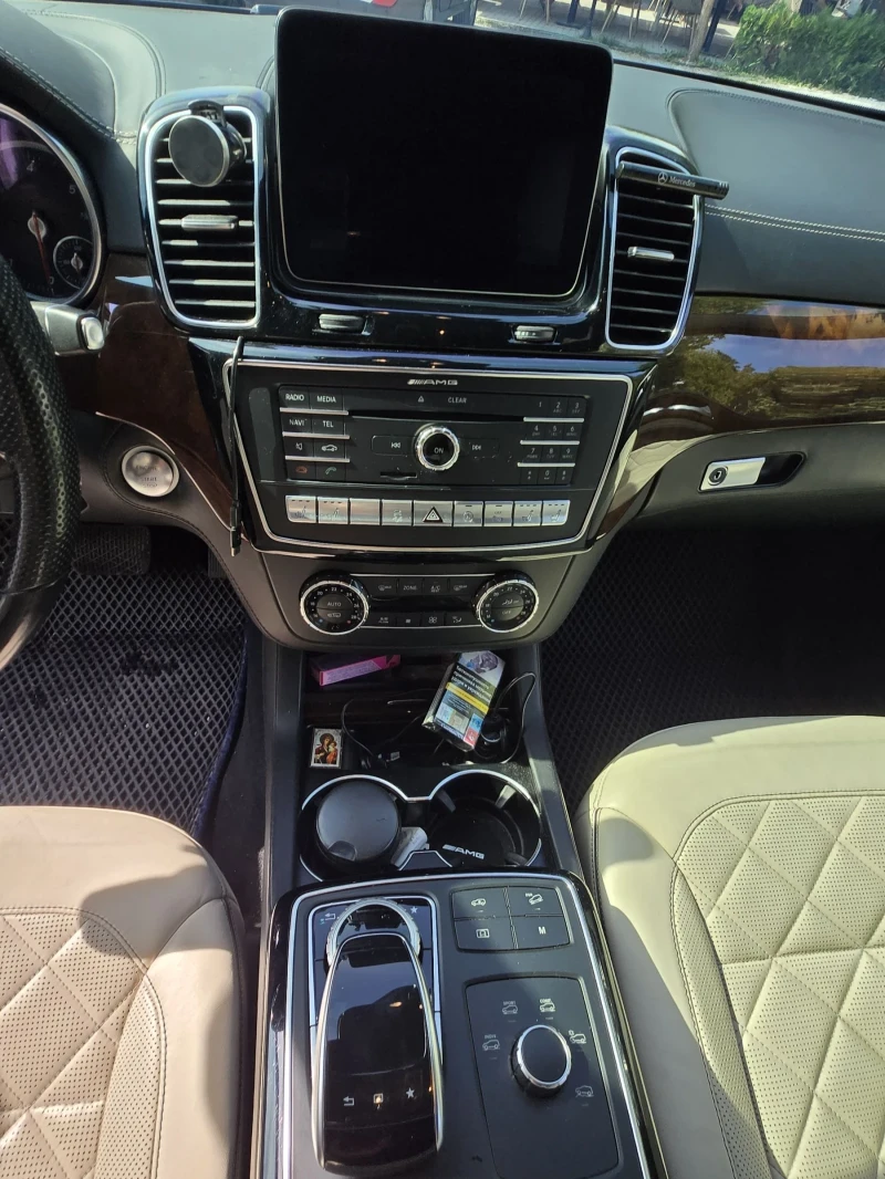 Mercedes-Benz GLS 350 350 d, снимка 16 - Автомобили и джипове - 52349227