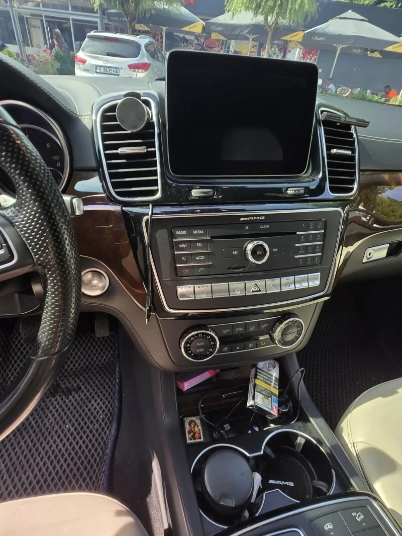 Mercedes-Benz GLS 350 350 d, снимка 13 - Автомобили и джипове - 52349227