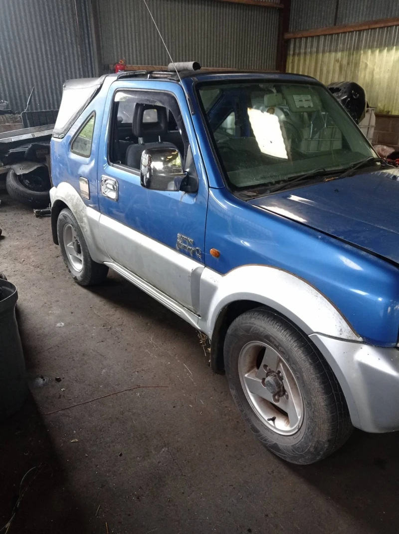 Suzuki Jimny, снимка 2 - Автомобили и джипове - 51850167