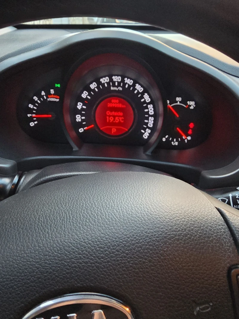 Kia Sportage, снимка 6 - Автомобили и джипове - 52504443