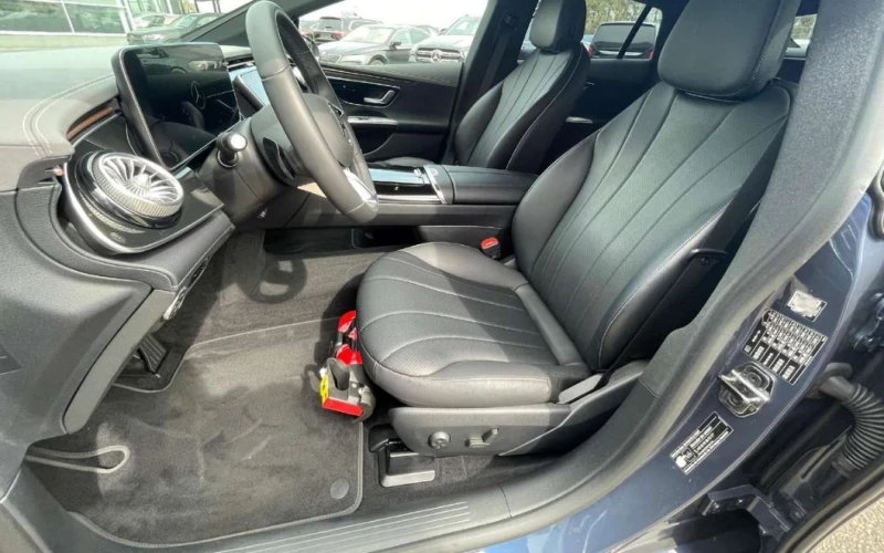 Mercedes-Benz EQE 300 AMG Line, снимка 6 - Автомобили и джипове - 52696776