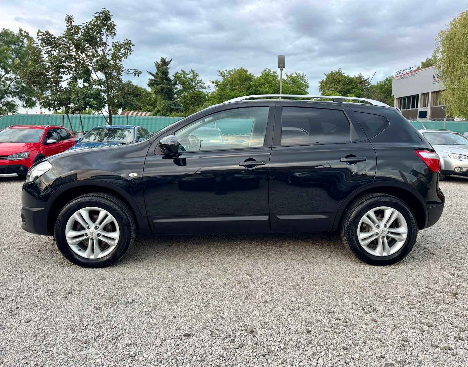 Nissan Qashqai 2.0i           ТОП СЪСТОЯНИЕ !!!     - изображение 2