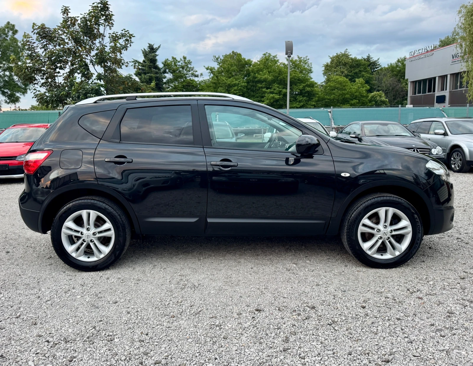 Nissan Qashqai 2.0i           ТОП СЪСТОЯНИЕ !!!     - изображение 6