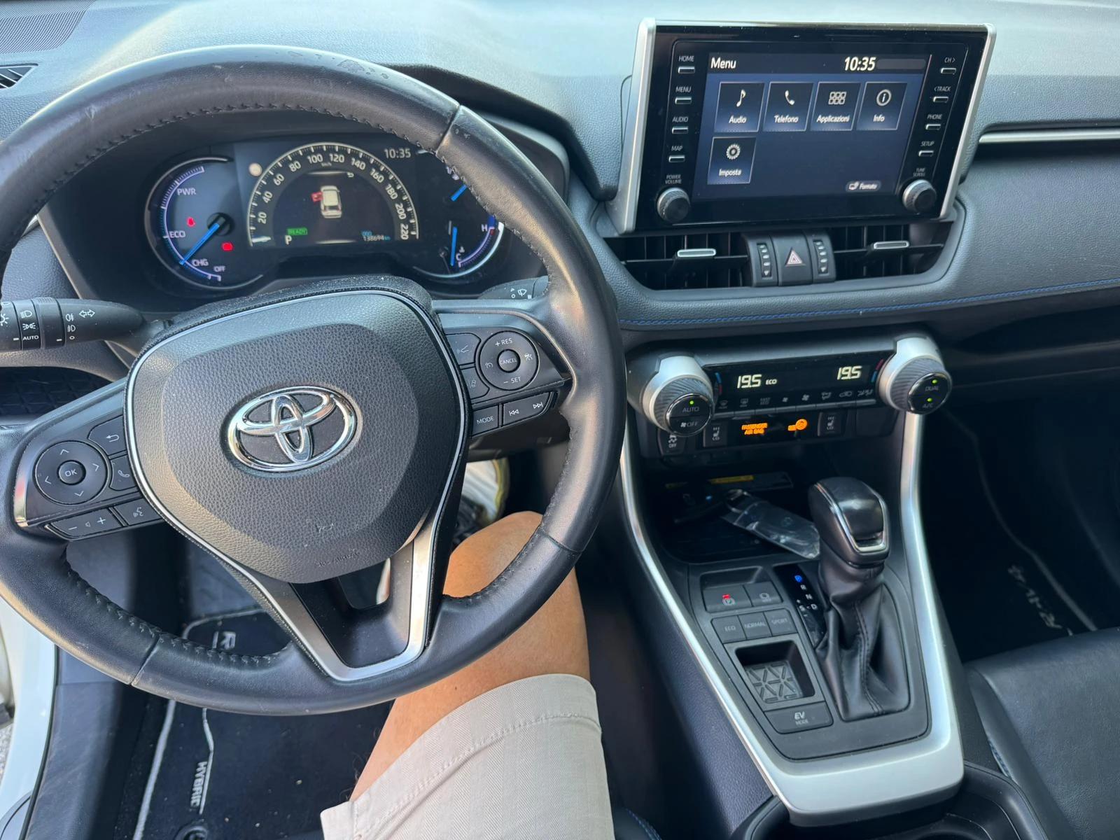 Toyota Rav4 2.5HYBRID LOUNGE DUAL-TONE - изображение 6