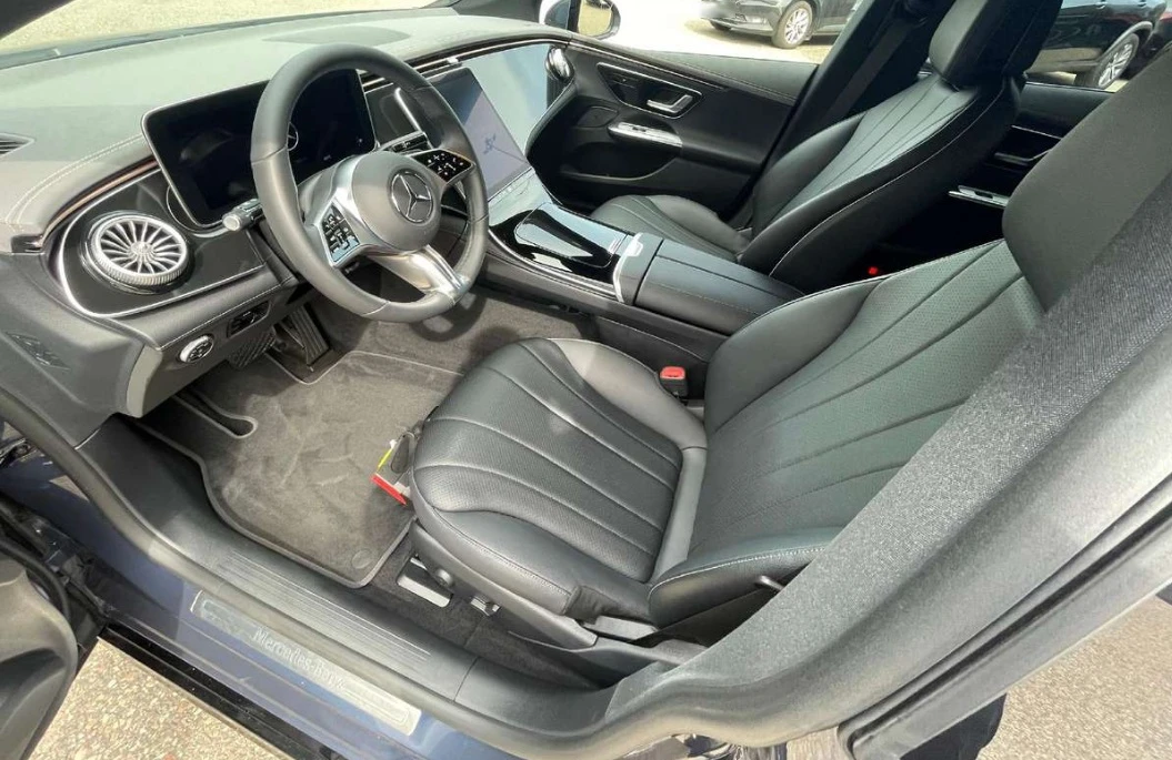 Mercedes-Benz EQE 300 AMG Line - изображение 7