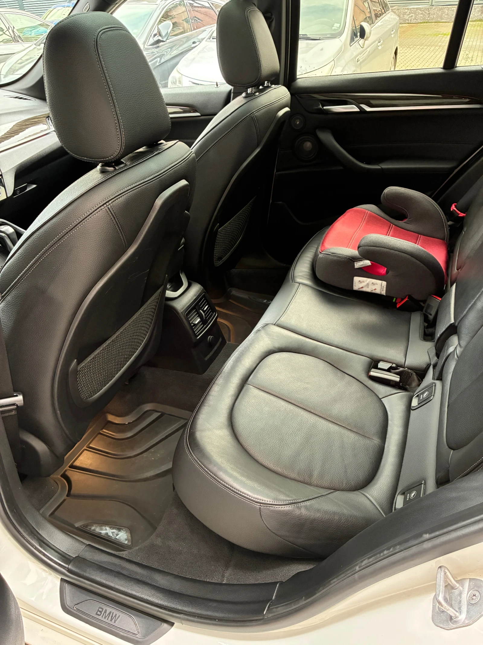 BMW X1 XDrive28i, снимка 12 - Автомобили и джипове - 54091101