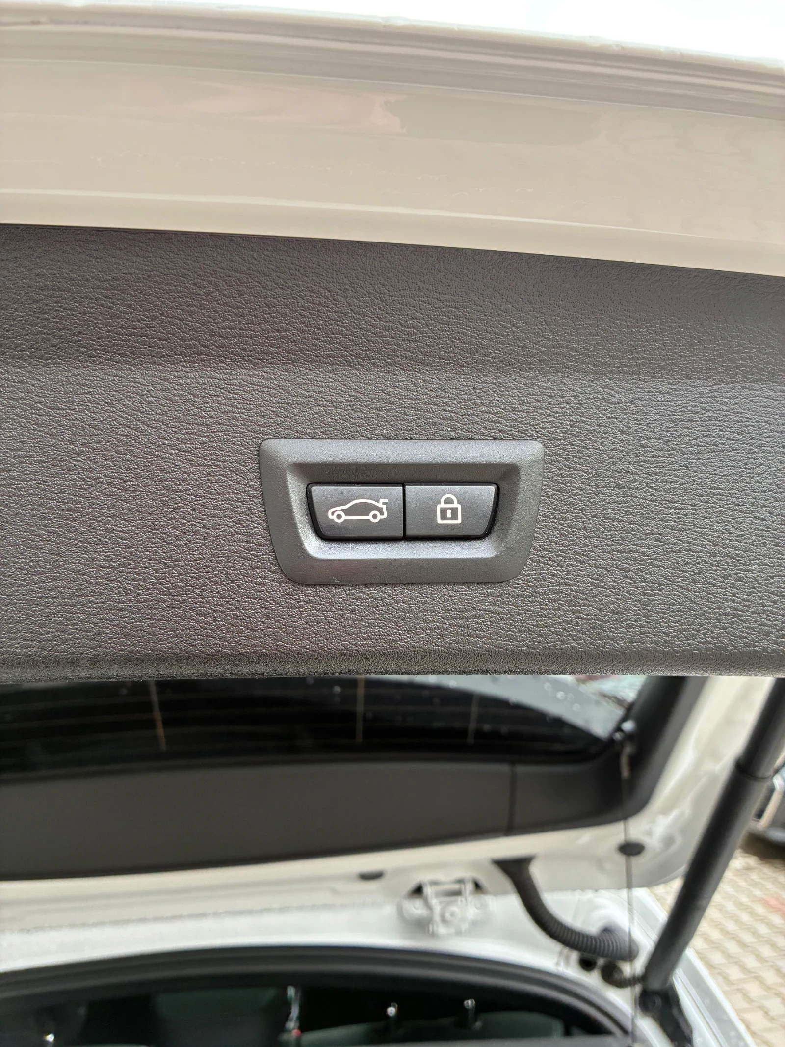 BMW X1 XDrive28i, снимка 17 - Автомобили и джипове - 54091101