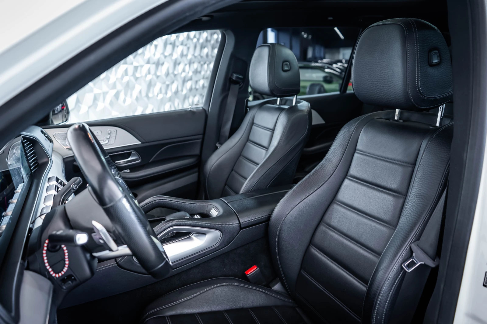 Mercedes-Benz GLS 400 d 4M AMG* Burm* Pano* NightP, снимка 12 - Автомобили и джипове - 54410748
