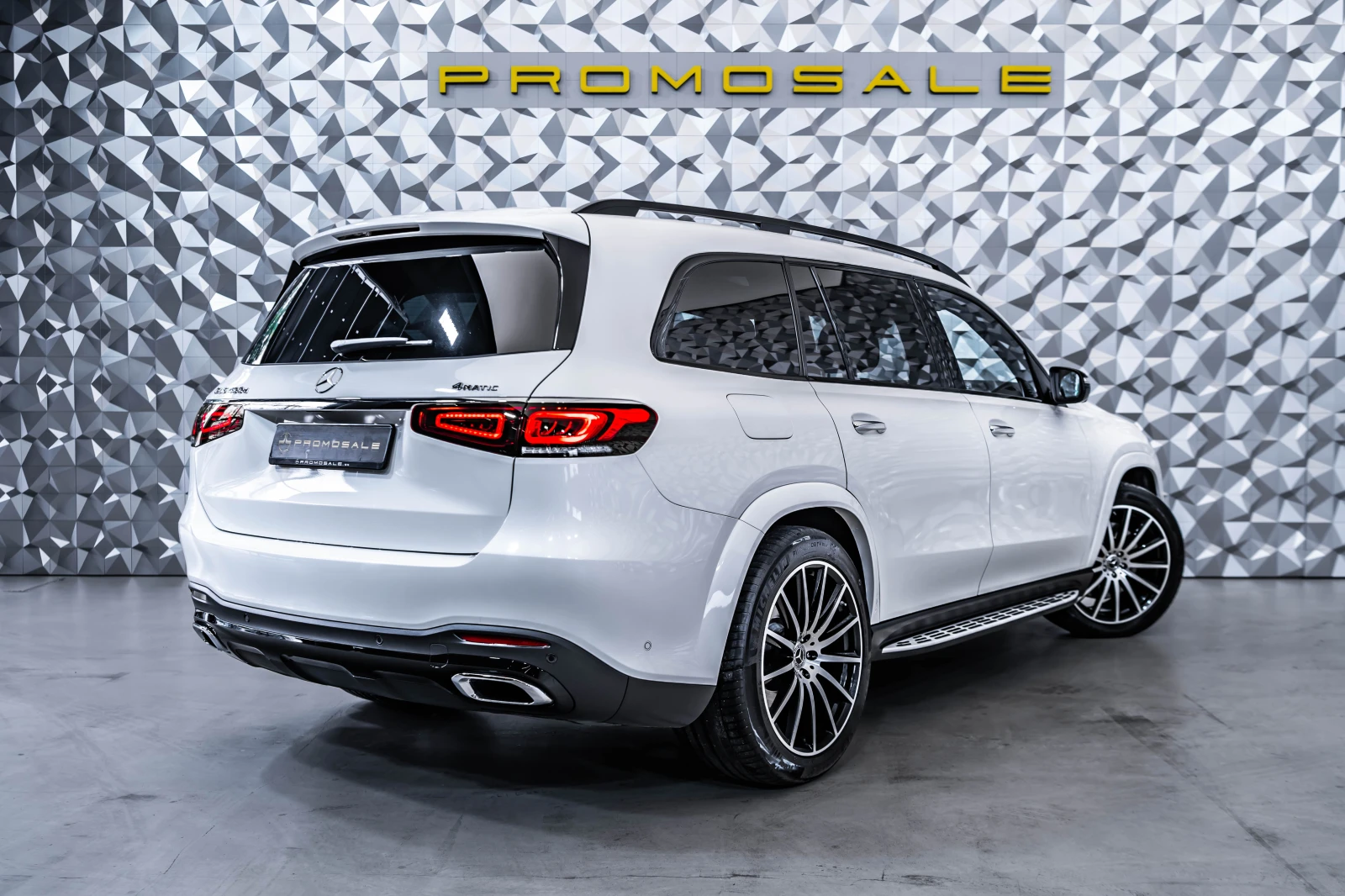 Mercedes-Benz GLS 400 d 4M AMG* Burm* Pano* NightP, снимка 4 - Автомобили и джипове - 54410748