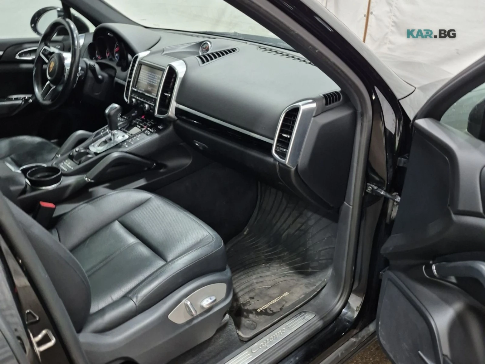 Porsche Cayenne AWD * AвтоКредит * (ЦЕНА ДО БГ), снимка 15 - Автомобили и джипове - 54826107