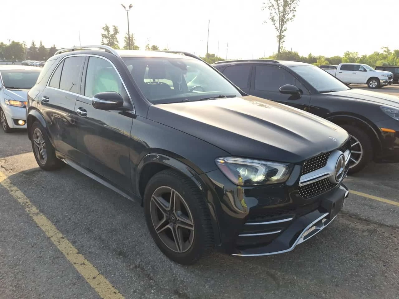 Mercedes-Benz GLE 350 * CARFAX * 2 КЛЮЧА * BURMESTER * АВТОКРЕДИТ * , снимка 2 - Автомобили и джипове - 55174464