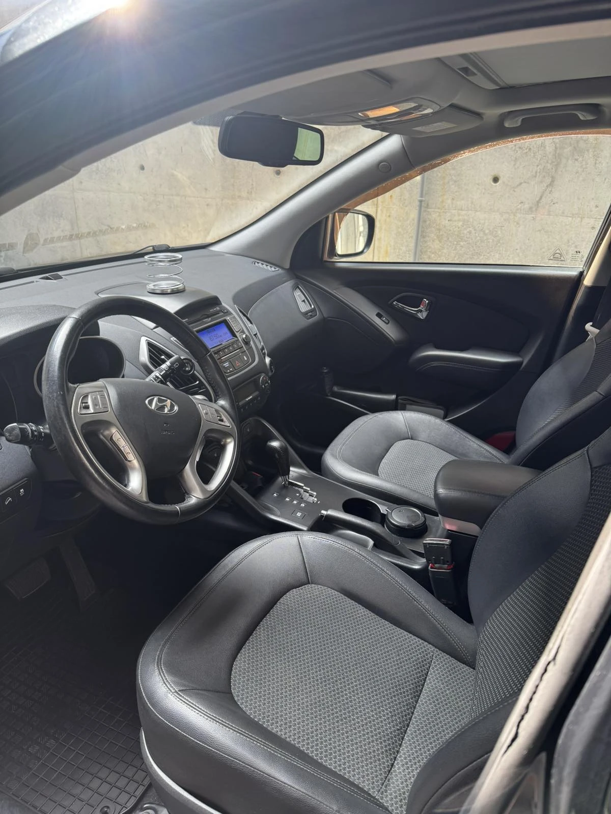 Hyundai IX35 2.0 CRDI AWD, снимка 9 - Автомобили и джипове - 55179897