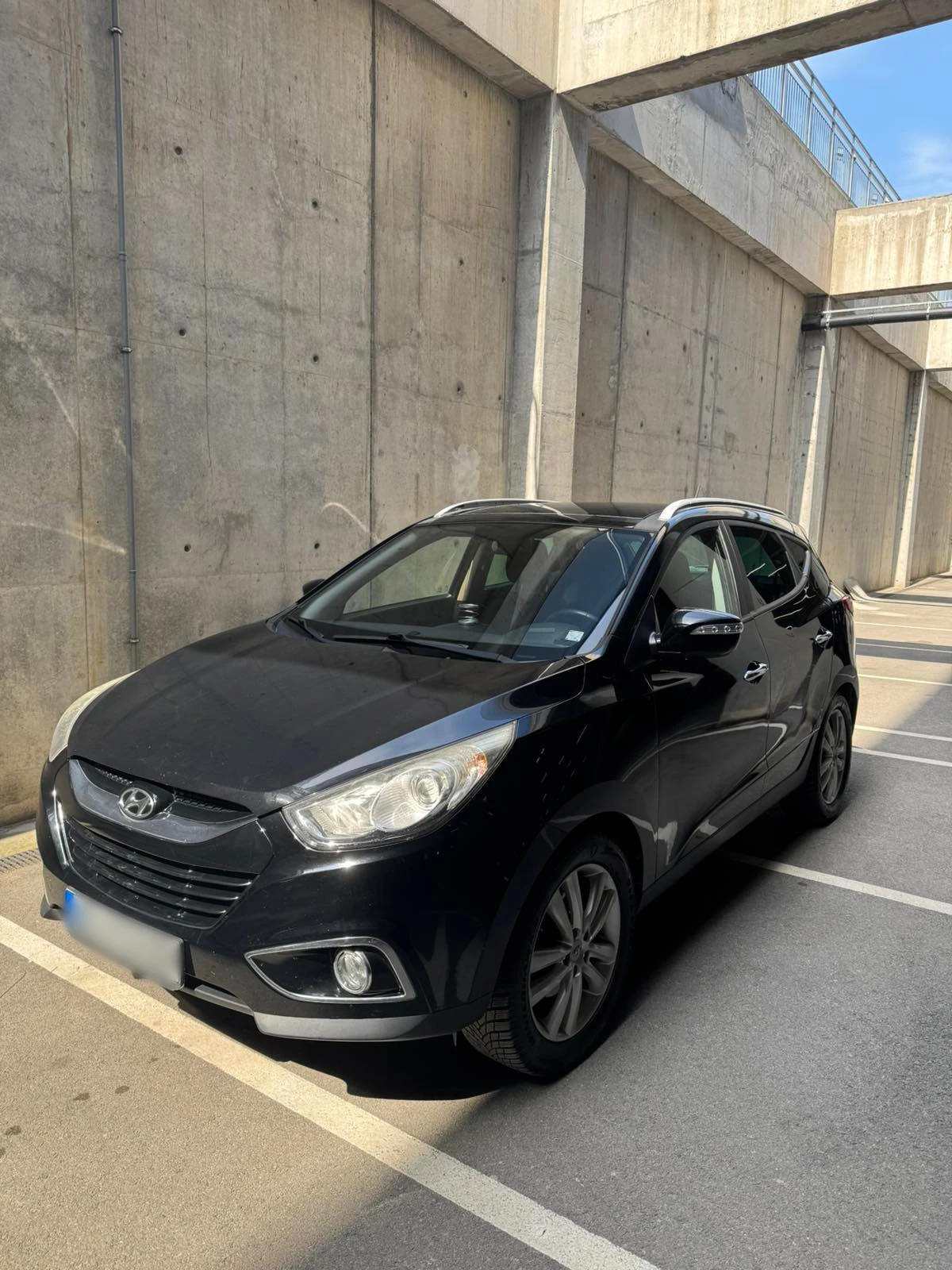 Hyundai IX35 2.0 CRDI AWD, снимка 4 - Автомобили и джипове - 55179897