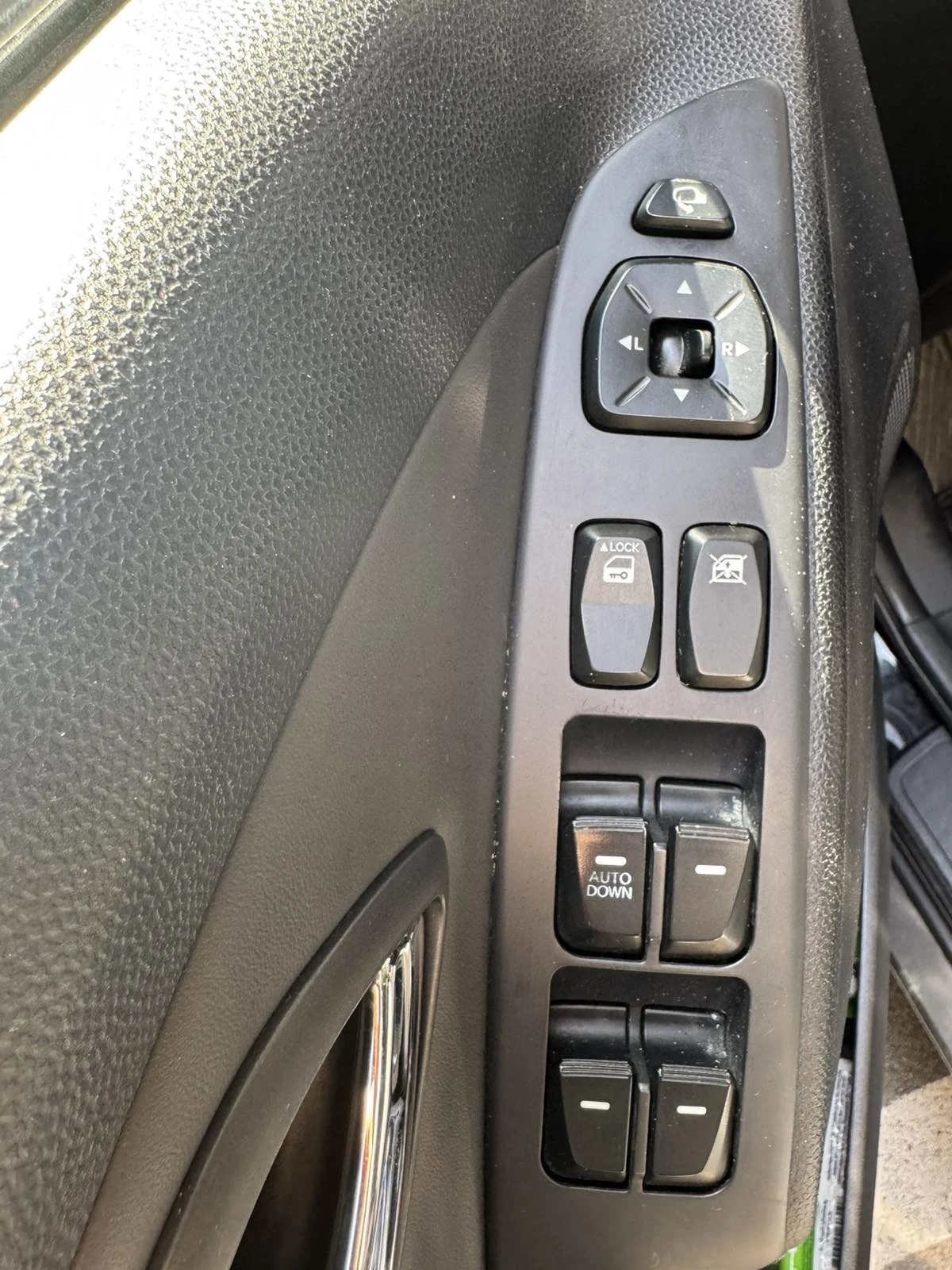 Hyundai IX35 2.0 CRDI AWD, снимка 10 - Автомобили и джипове - 55179897