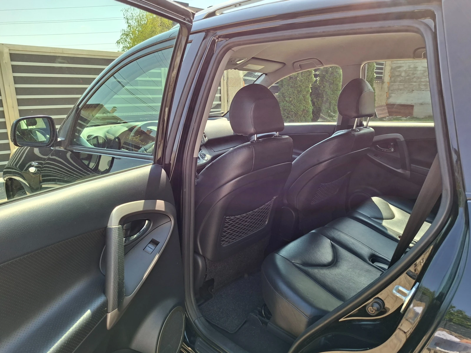 Toyota Rav4 D-4D 4x4 6ст. , снимка 11 - Автомобили и джипове - 55922323
