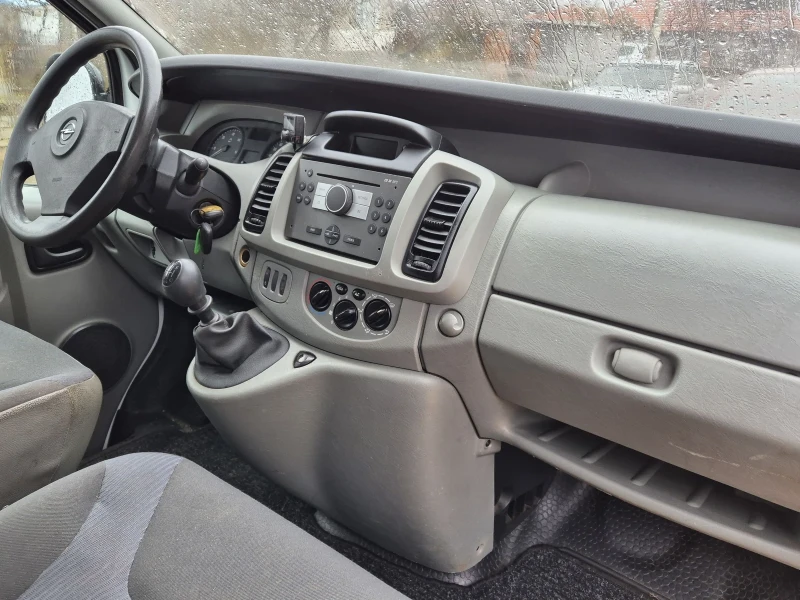 Opel Vivaro 2.0dcti , снимка 8 - Бусове и автобуси - 48239667