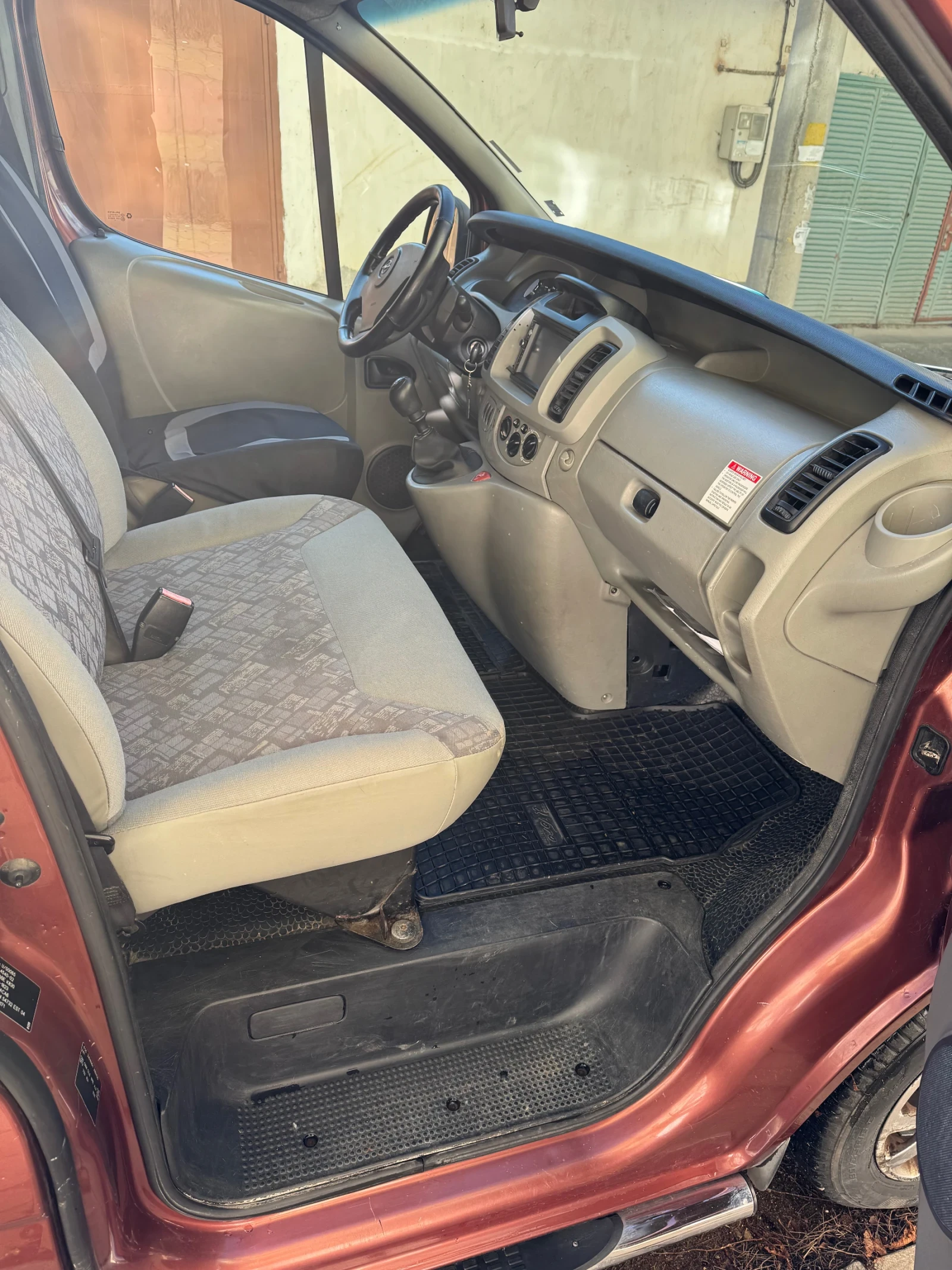 Opel Vivaro Товарен - изображение 5