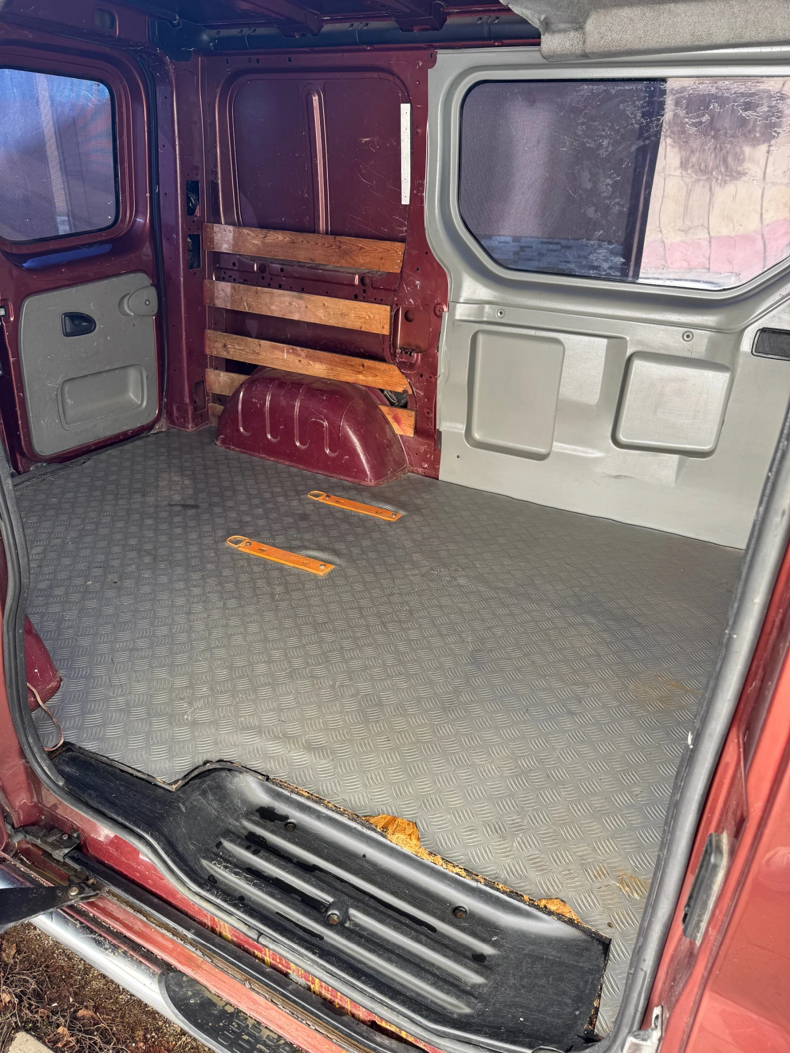 Opel Vivaro Товарен - изображение 8