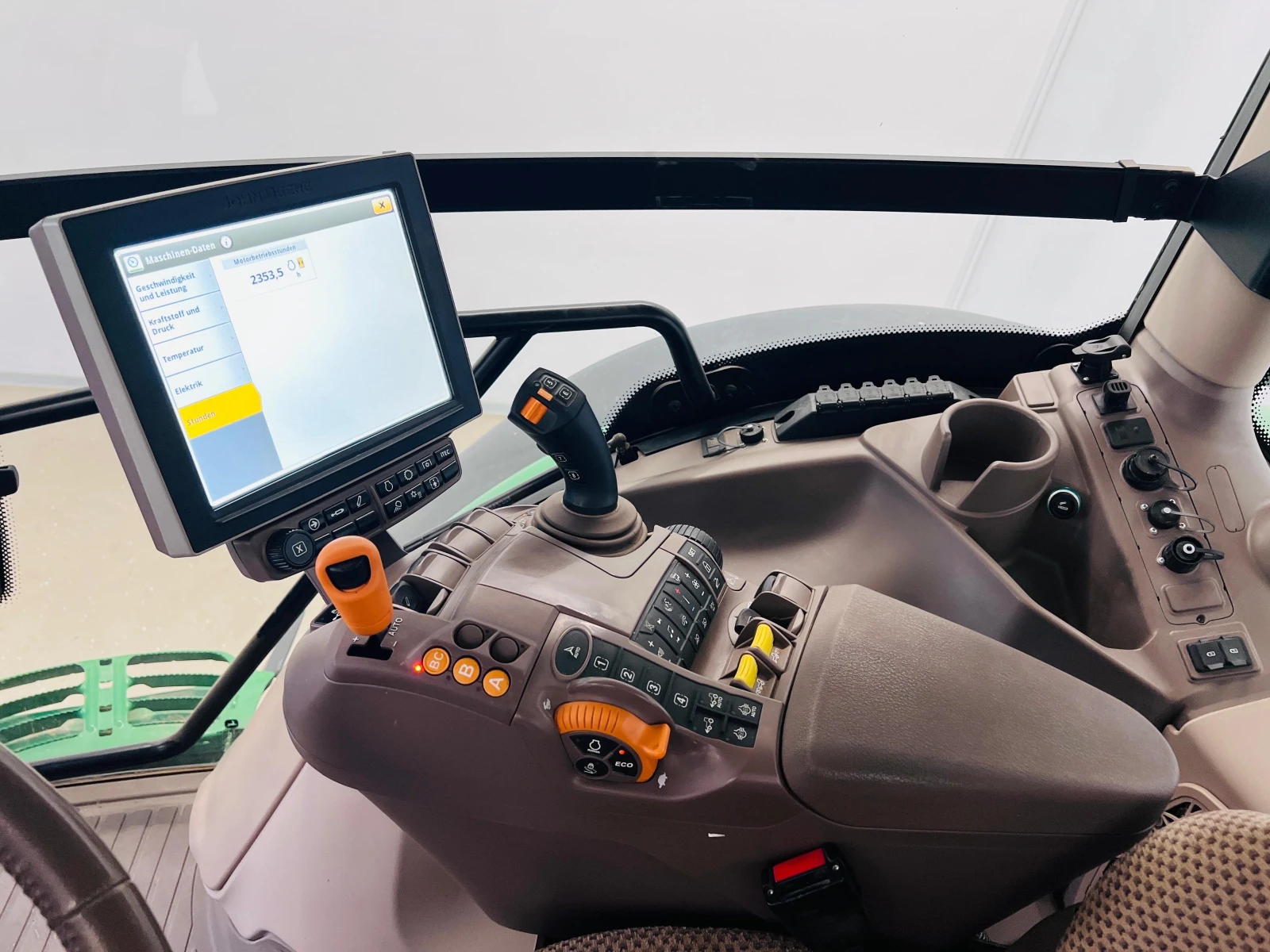 Трактор John Deere 6R 195 DIRECT DRIVE НАВИГАЦИЯ ЛИЗИНГ, снимка 6 - Селскостопанска техника - 56305614