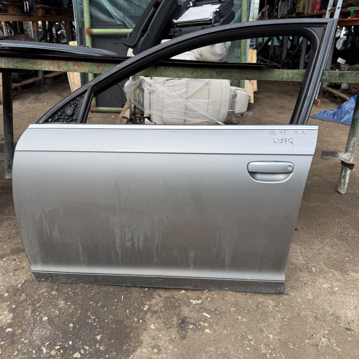 Предна лява врата за Audi A6 4F LY7Q 368-370
