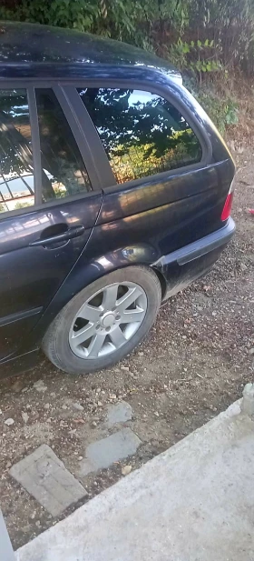 BMW 320, снимка 4