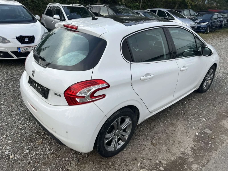 Peugeot 208 1.2 Panorama Navi top, снимка 4 - Автомобили и джипове - 47360251