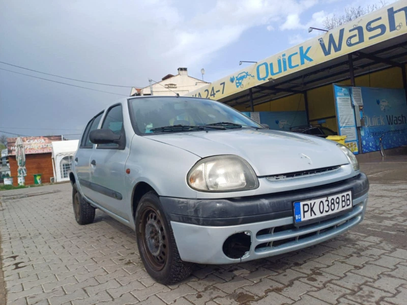 Renault Clio, снимка 2 - Автомобили и джипове - 49516474