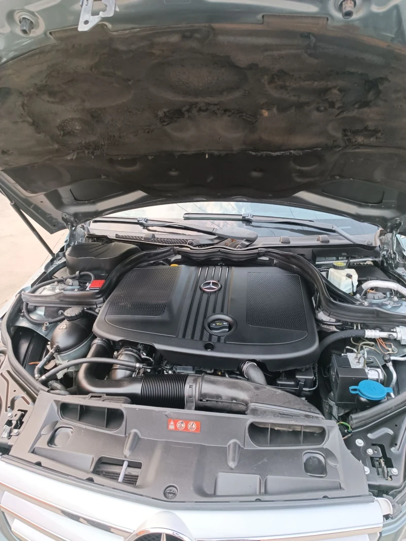 Mercedes-Benz C 200 2.2 cdi AMG Avangarde, снимка 16 - Автомобили и джипове - 52996664