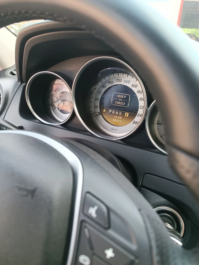 Mercedes-Benz C 200 2.2 cdi AMG Avangarde, снимка 14 - Автомобили и джипове - 52996664