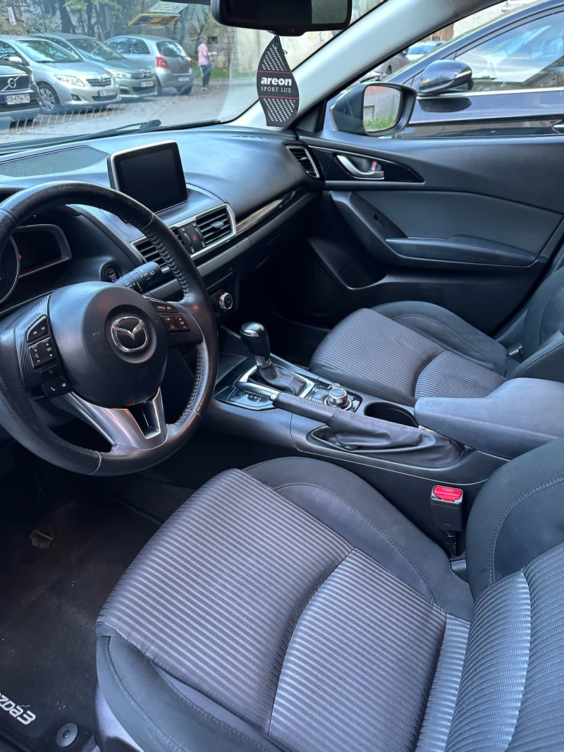 Mazda 3, снимка 12 - Автомобили и джипове - 52226382