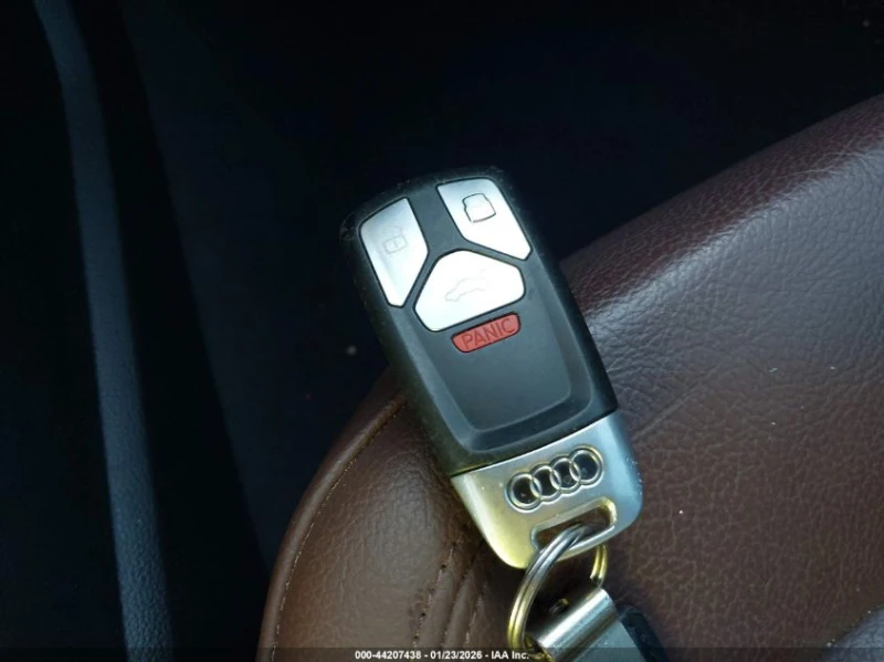 Audi A4 2.0l 2.0T Ultra Premium, снимка 11 - Автомобили и джипове - 53577927