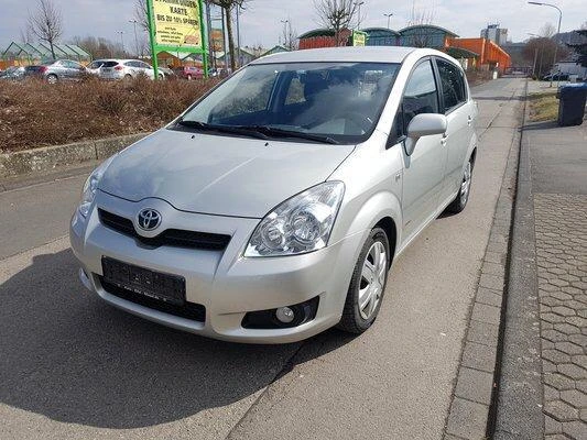 Toyota Corolla verso �� ����� 2,2 | Mobile.bg � ����������� 1