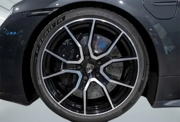 Porsche Taycan Turbo S Sport Turismo = Carbon = Гаранция - изображение 5