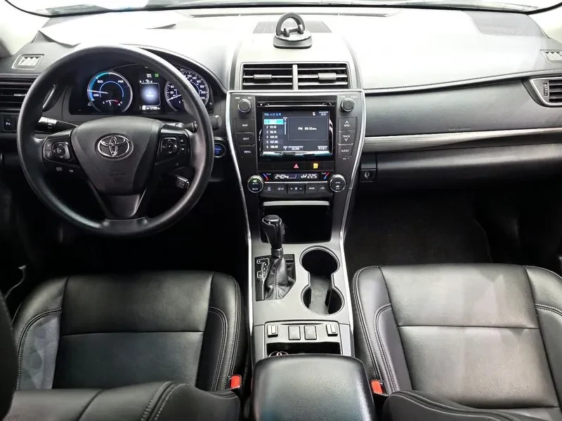 Toyota Camry Camry Hybrid Le, снимка 7 - Автомобили и джипове - 54945452