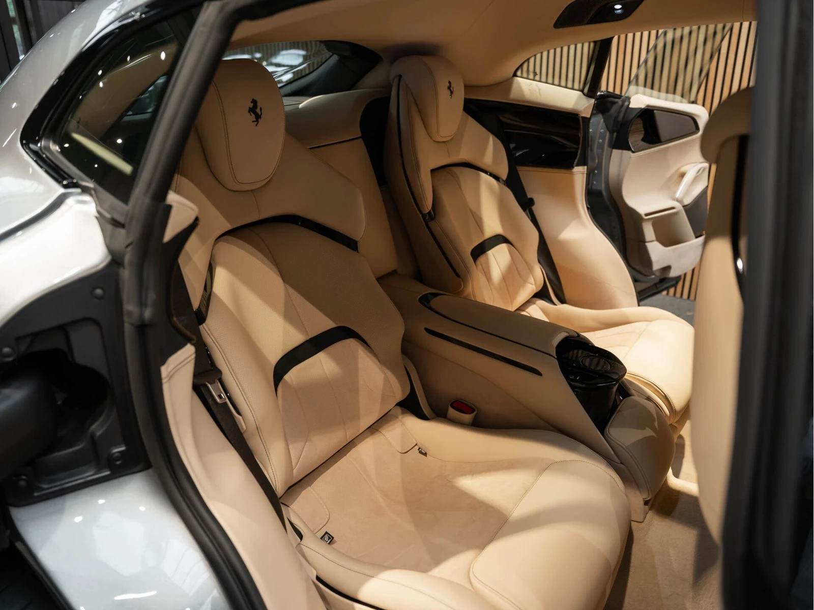 Ferrari Purosangue V12 Carbon Grigio Titanio Purosangue | Mobile.bg   13