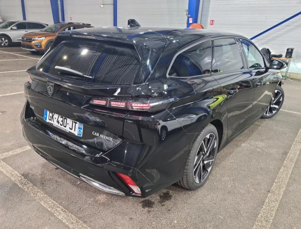 Peugeot 308  SW 1.5BlueHdi 130 ALLURE  - изображение 4