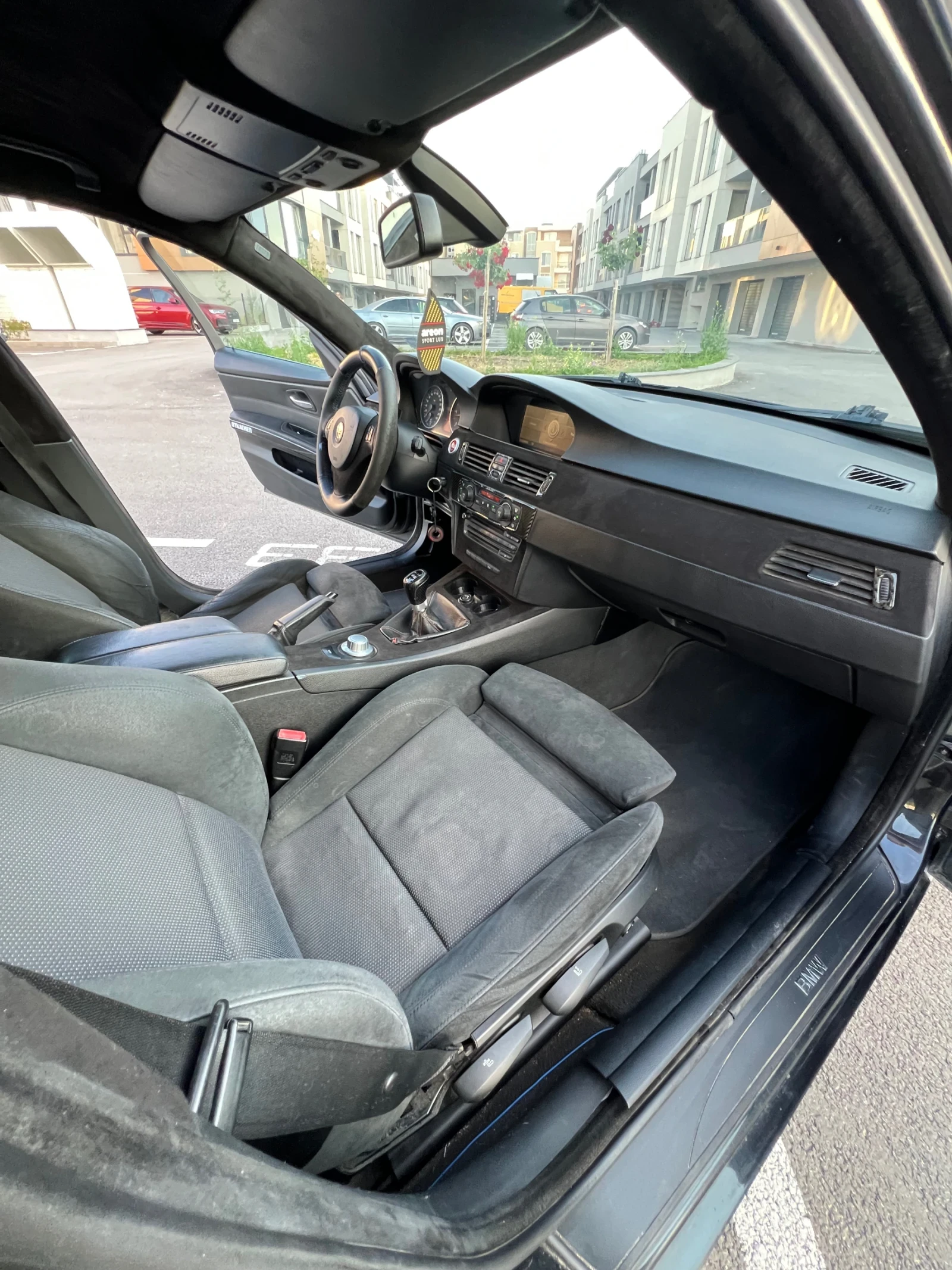 BMW 330  - изображение 8