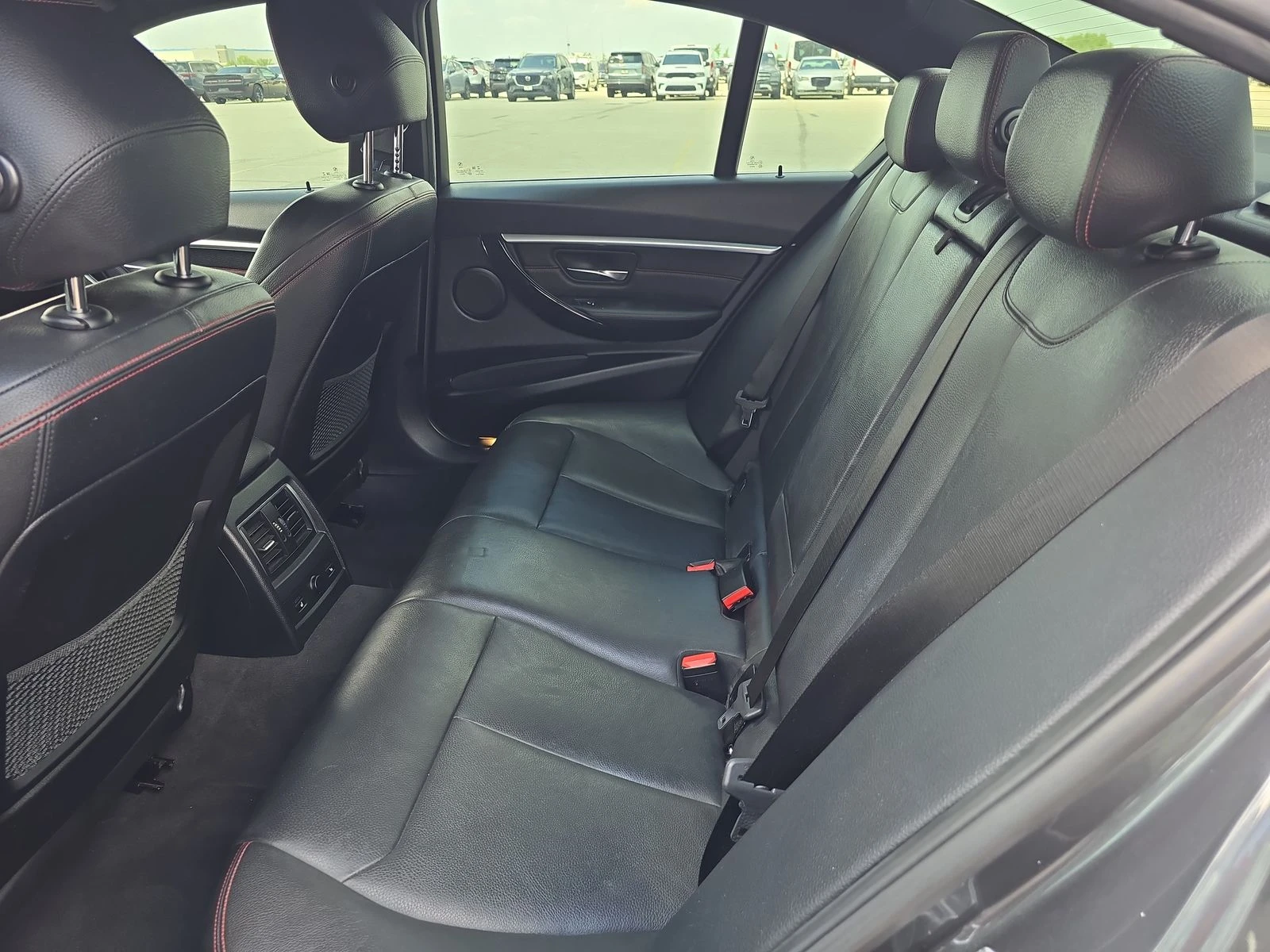 BMW 330 Е* CARFAX * АВТО КРЕДИТ - изображение 10