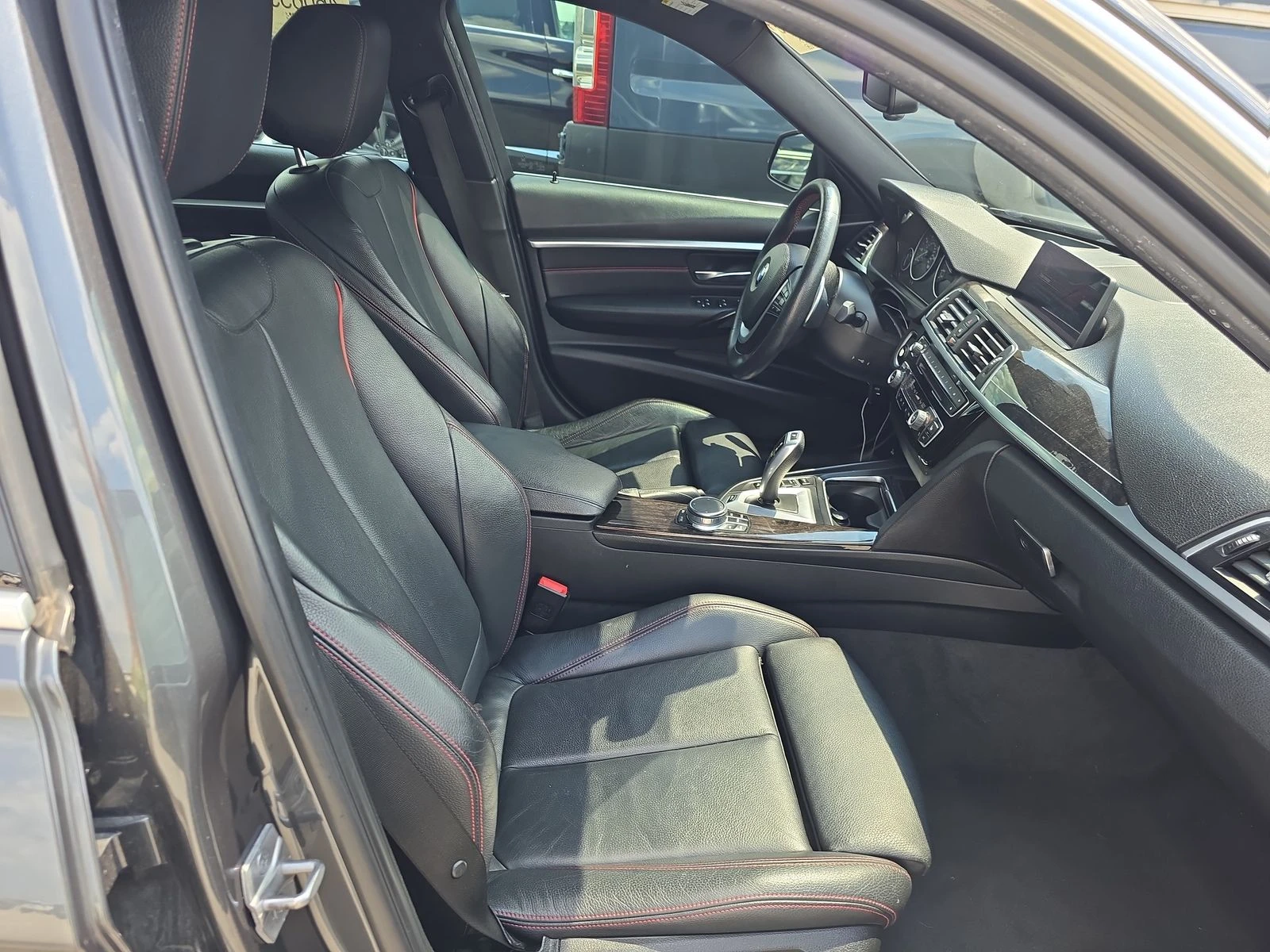 BMW 330 Е* CARFAX * АВТО КРЕДИТ - изображение 9