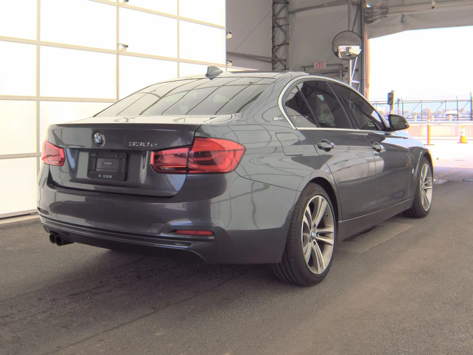 BMW 330 Е* CARFAX * АВТО КРЕДИТ - изображение 7
