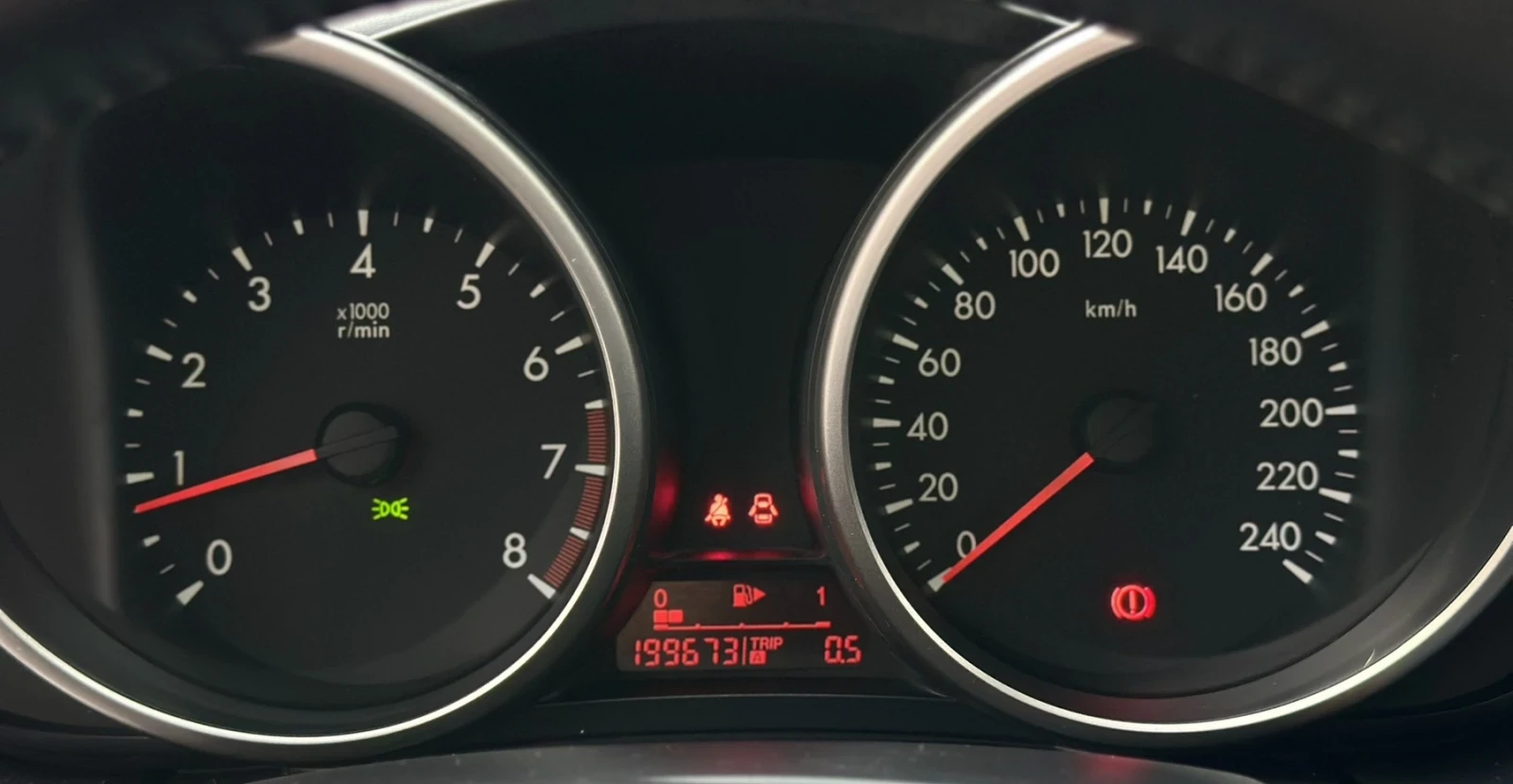 Mazda 3 1.6i - 105 ps - изображение 8