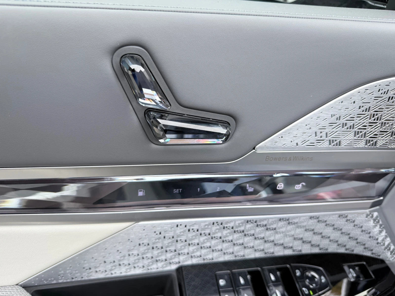 BMW 760 BMW M760e xDrive Plug-in Hybrid Executive  | Mobile.bg � ����������� 10