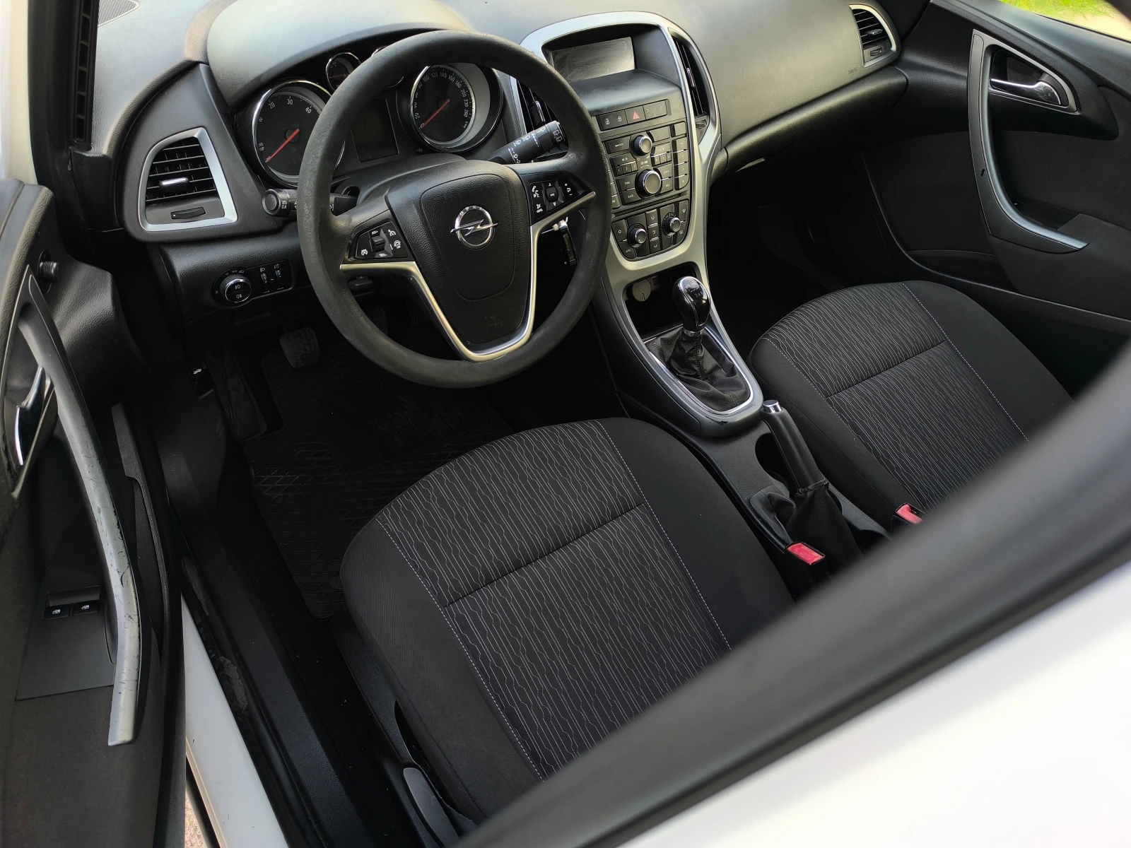 Opel Astra FACE-LIFT-1.7CDTI-110кс-6 скорости-КЛИМА-EURO 5b- - изображение 10