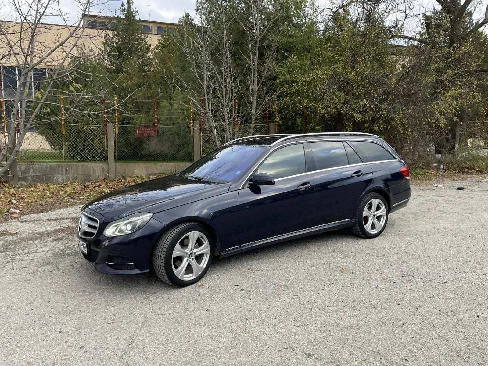Mercedes-Benz E 220  - изображение 10