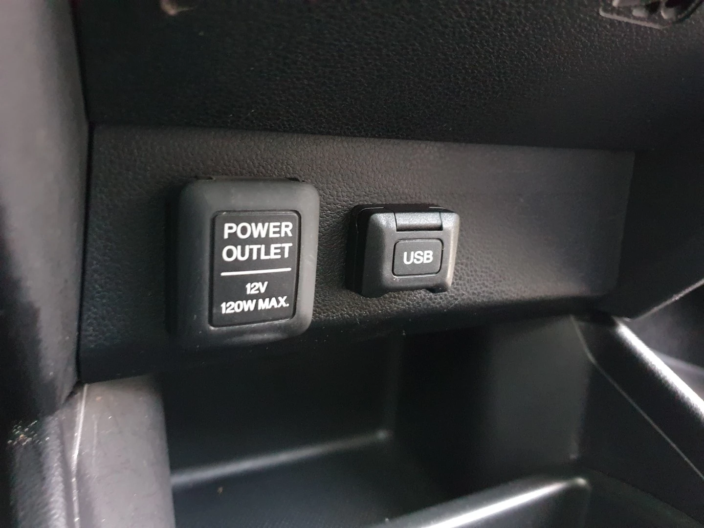 Honda Jazz 1.4i-VTEC EXCLUSIVE Panorama, снимка 12 - Автомобили и джипове - 52931501
