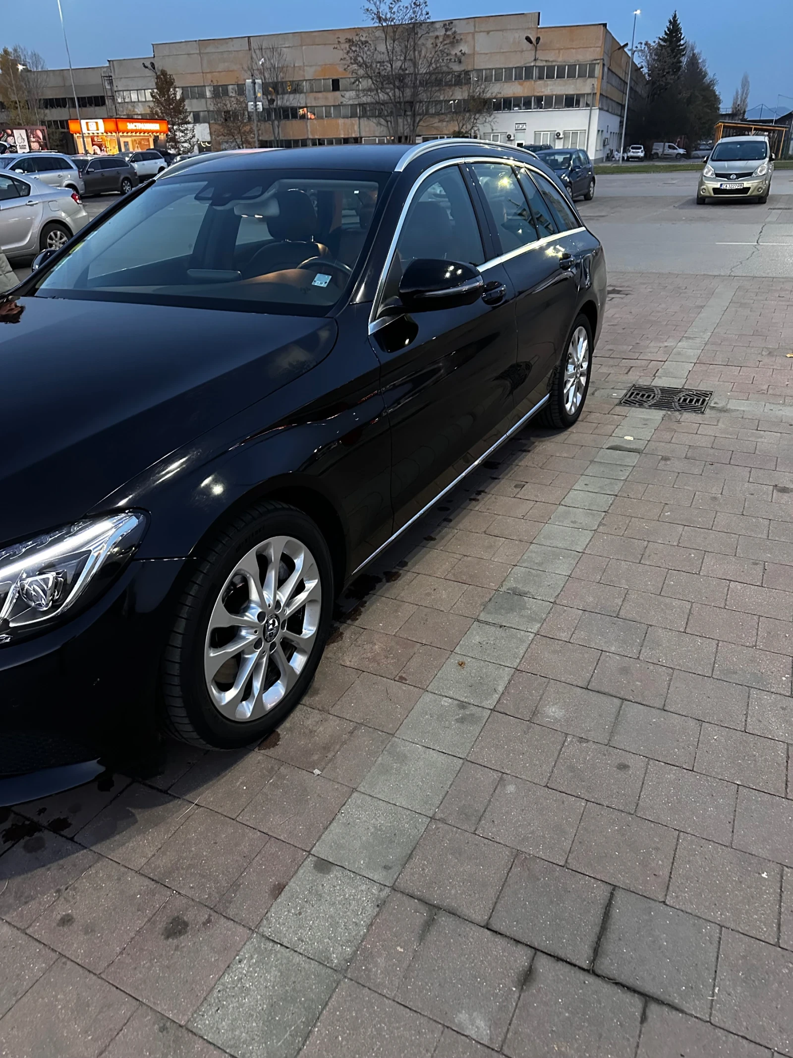 Mercedes-Benz C 300 H - изображение 6