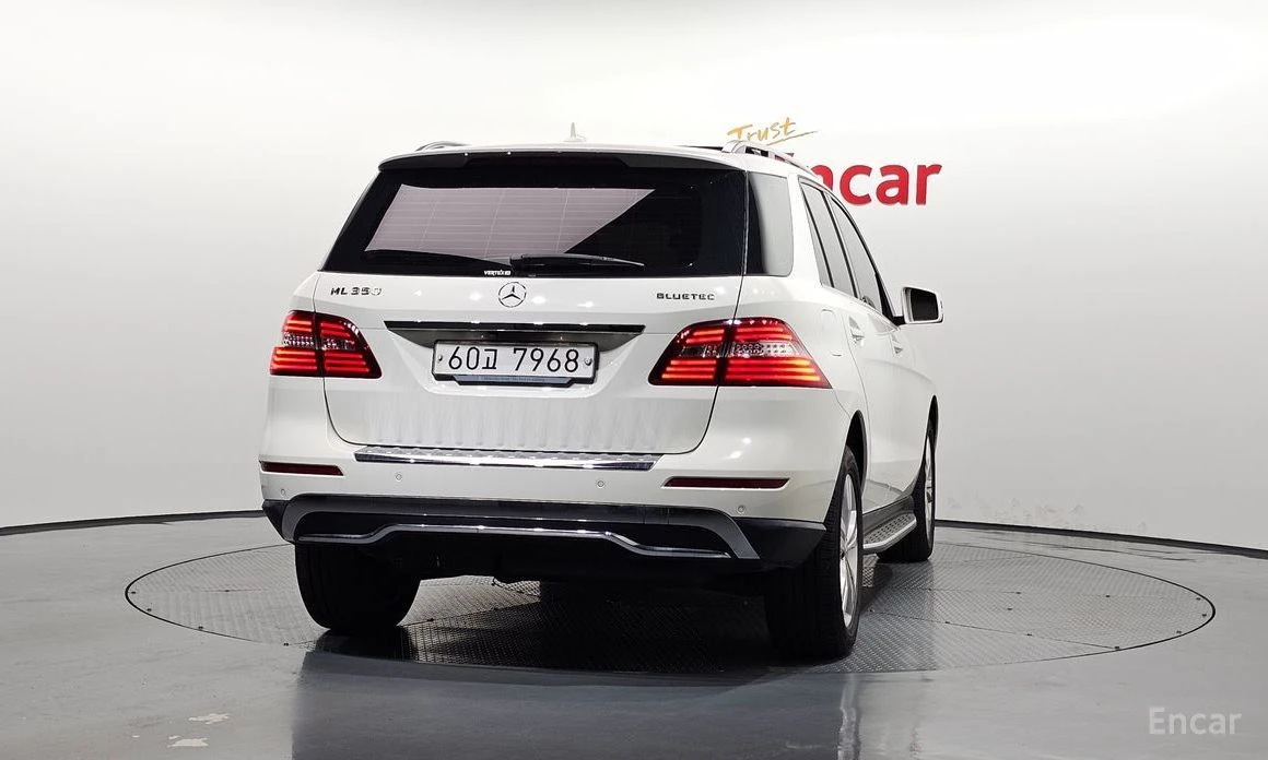 Mercedes-Benz 350  - изображение 4