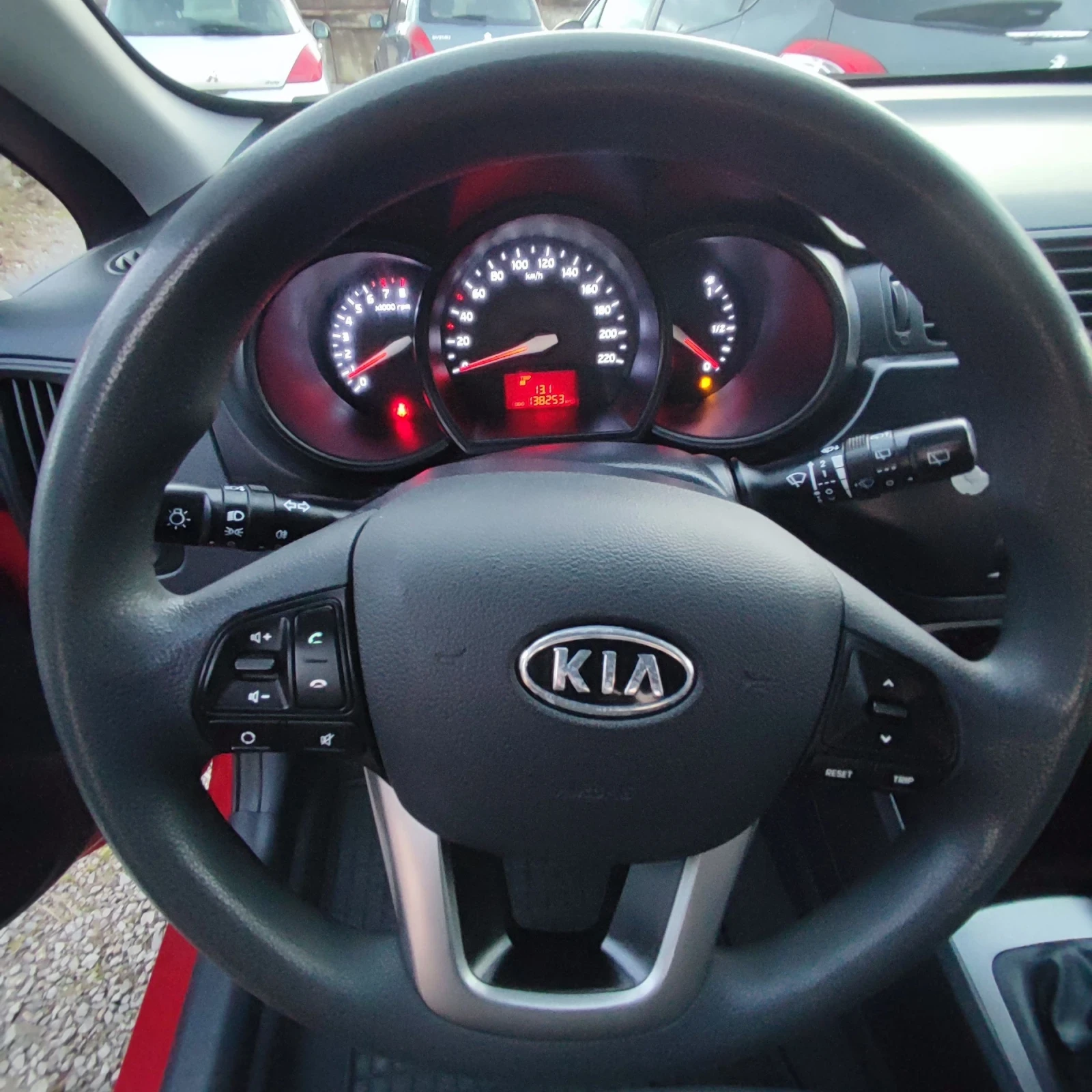 Kia Rio 1.25i* KLIMATIK* 85кс* EURO5B*  - изображение 10