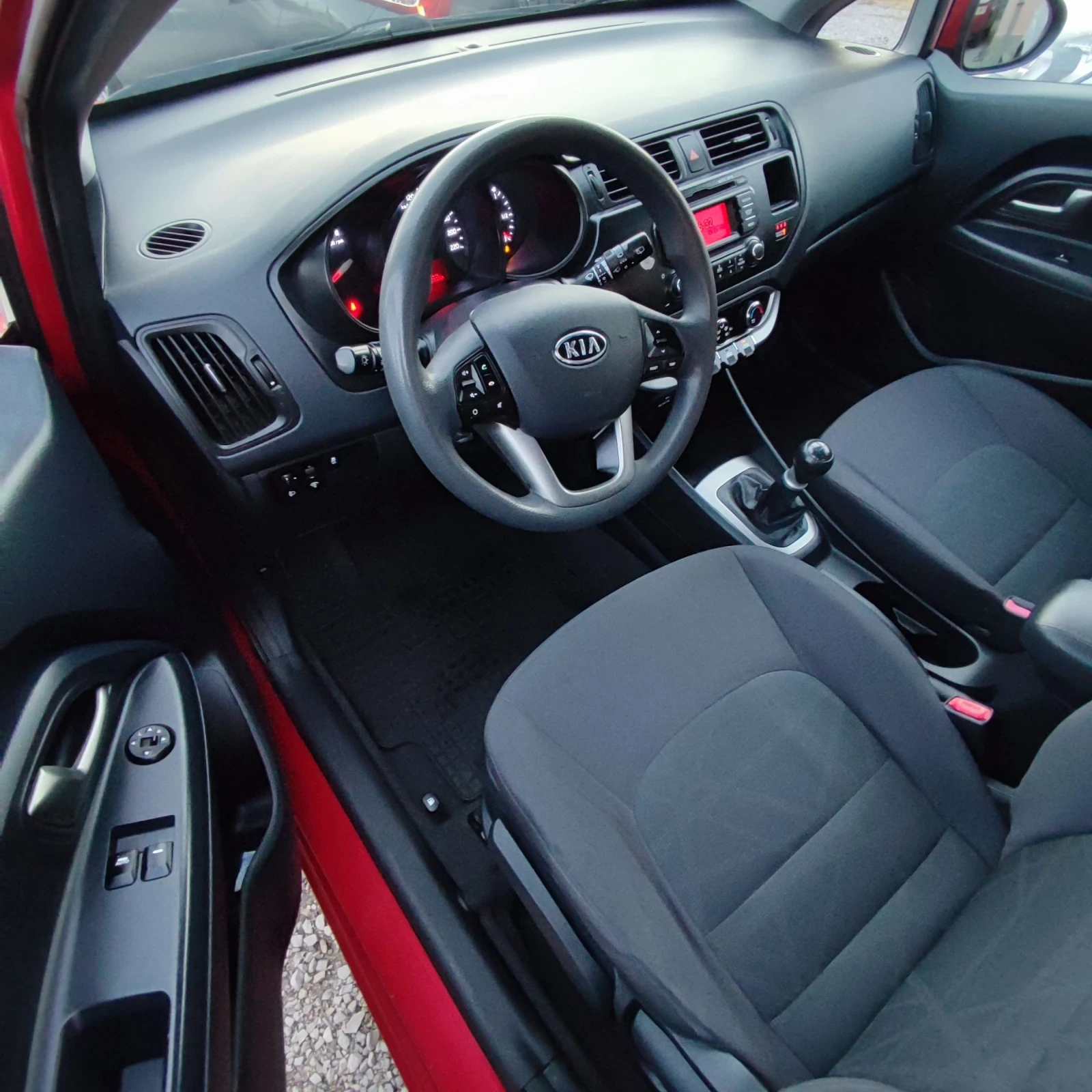 Kia Rio 1.25i* KLIMATIK* 85кс* EURO5B*  - изображение 8