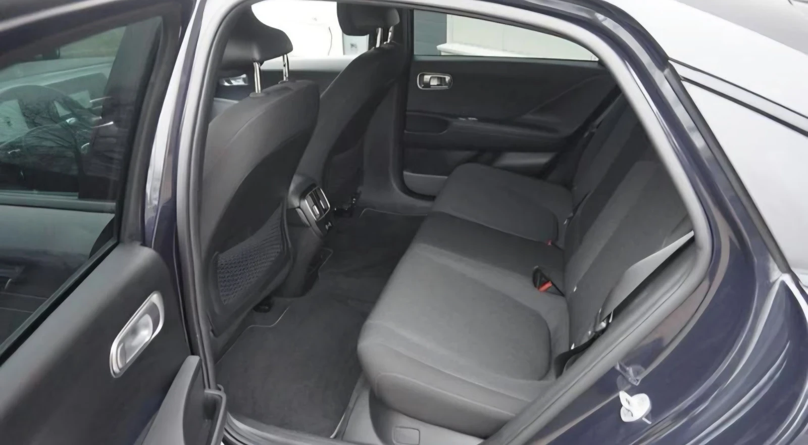 Hyundai Ioniq 6 Connect / SOH 100% ТЕРМОПОМПА  - изображение 5